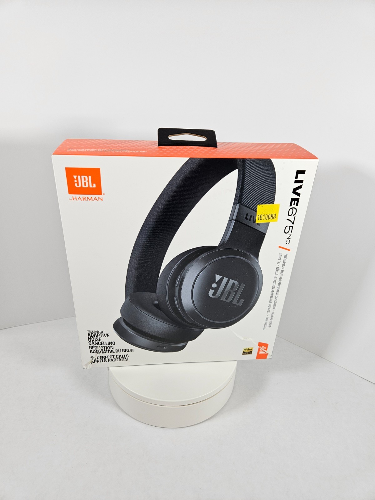 JBL Live 675NC Headpohones Open box tested working