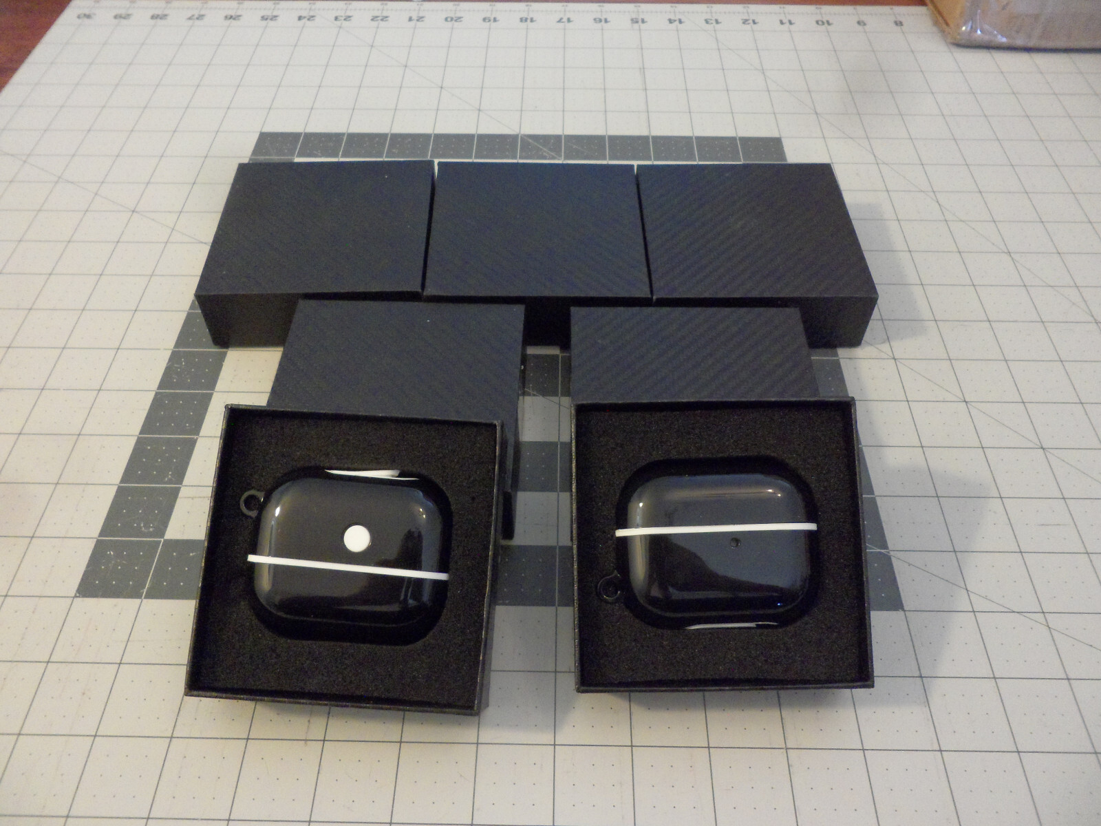 NIB Lot of 5 Black & White Ear Bud Cases Holders Key Chains Stocking Stuffer!