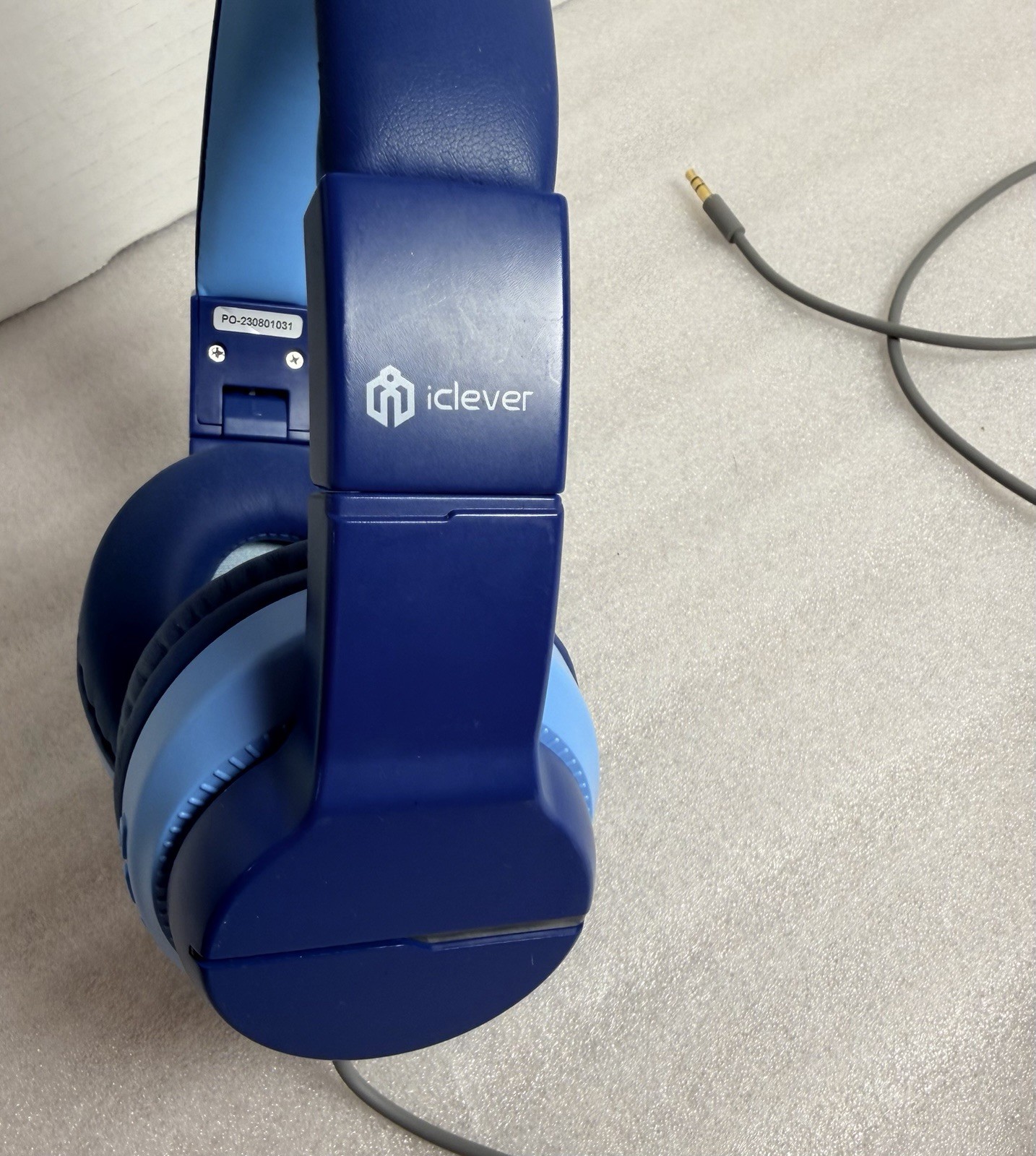 iClever BTH12 Kids Blue Wired Headphones, Over The Ear, With Audio Cord