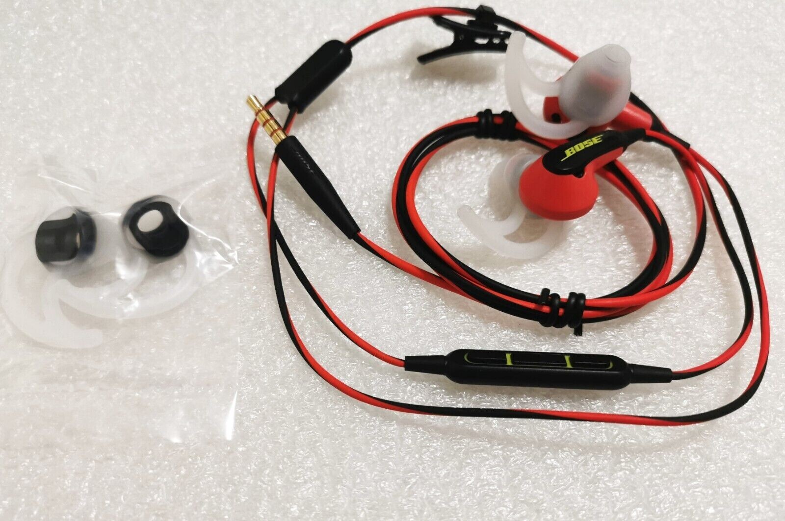 Bose Soundsport In-Ear Sports Headphones iPhone Version Black+Red 100% Tested