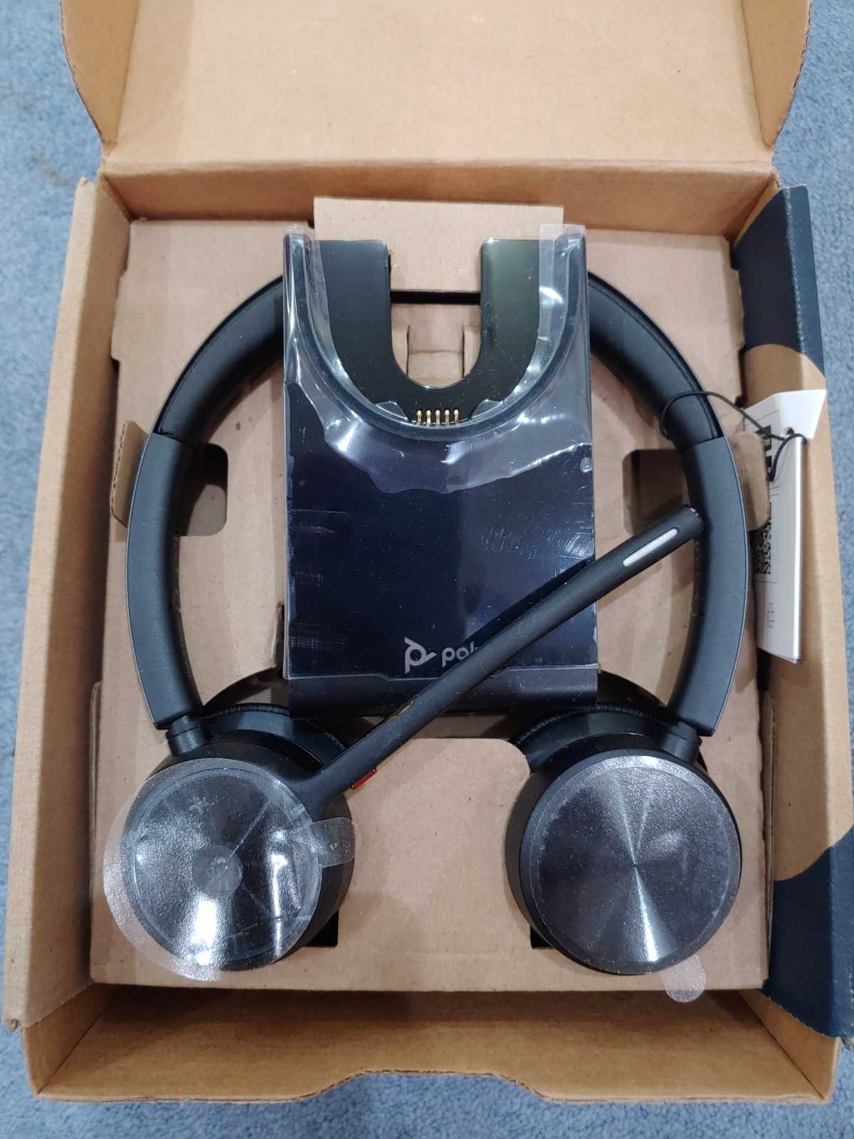 Poly Plantronics Voyager 4320 UC Wireless Headset with Stand – Bluetooth