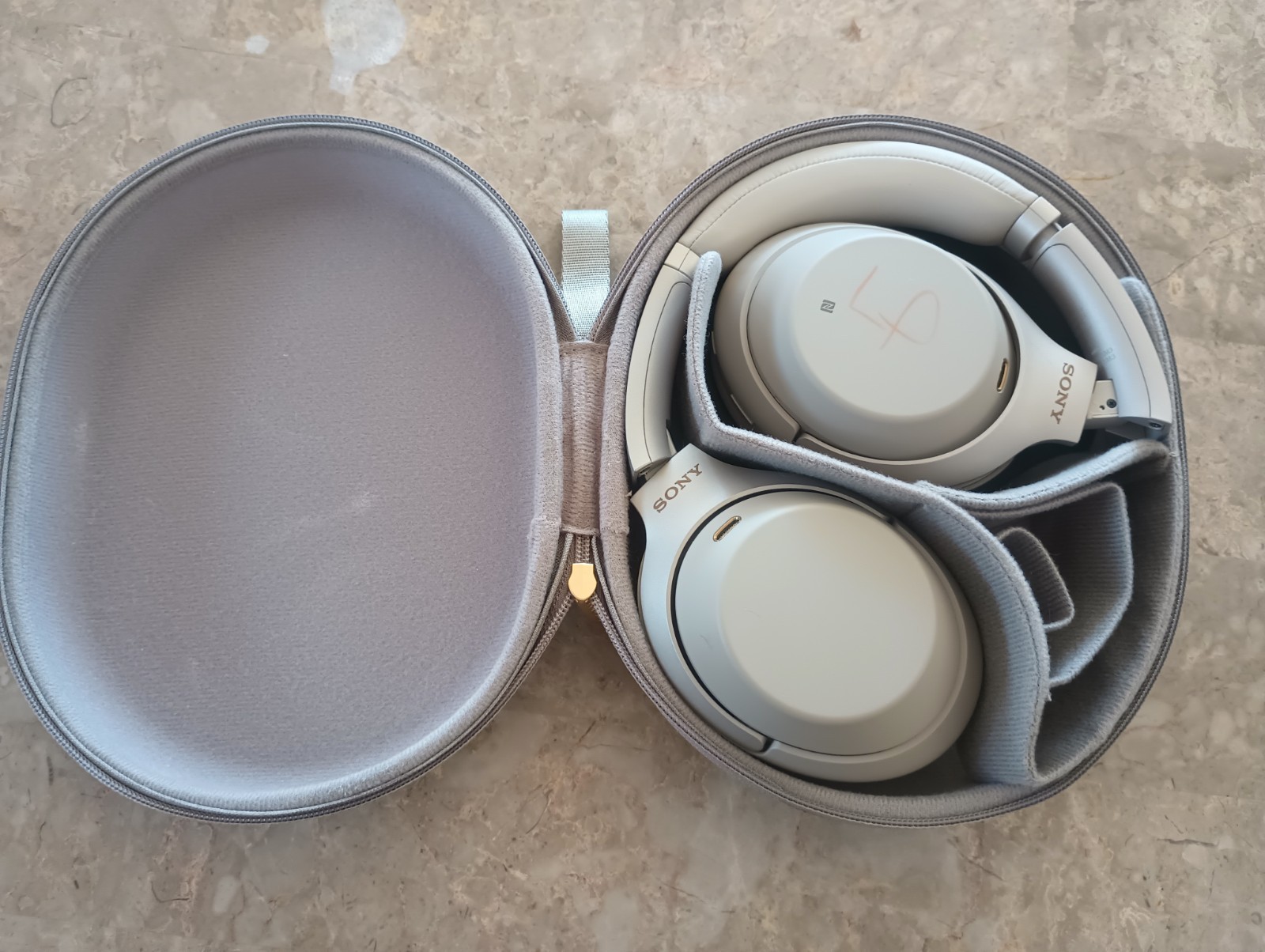 Sony WH-1000X M3 Wireless Noise Canceling Overhead Headphones USBC