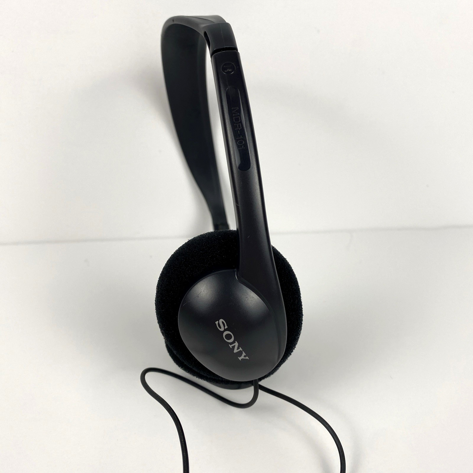 Sony MDR-101 Walkman Wired Headphones Vintage Tested Works Genuine