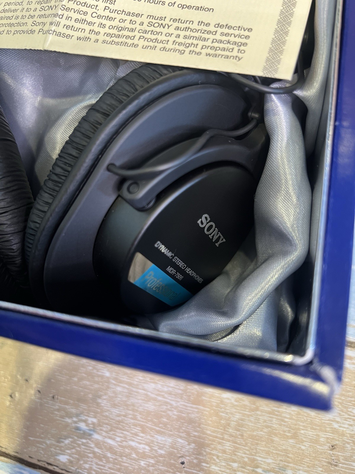 Sony – MDR-7506 – Professional Large Diaphragm Headphone – Black