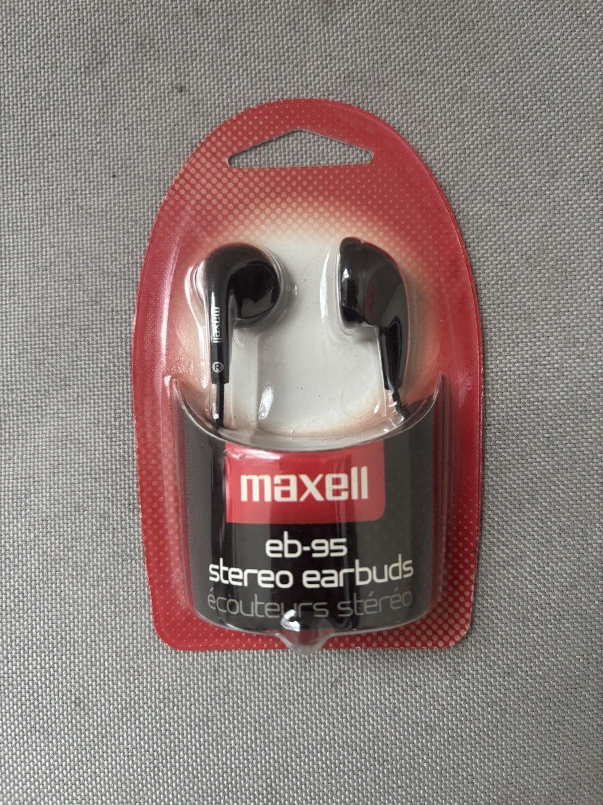 Maxell Eb-95 Stereo Earbuds Black New In Package