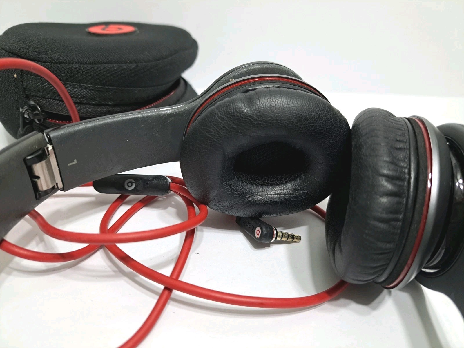 Beats by Dr. Dre Solo HD Headphones Black Red Case Wire