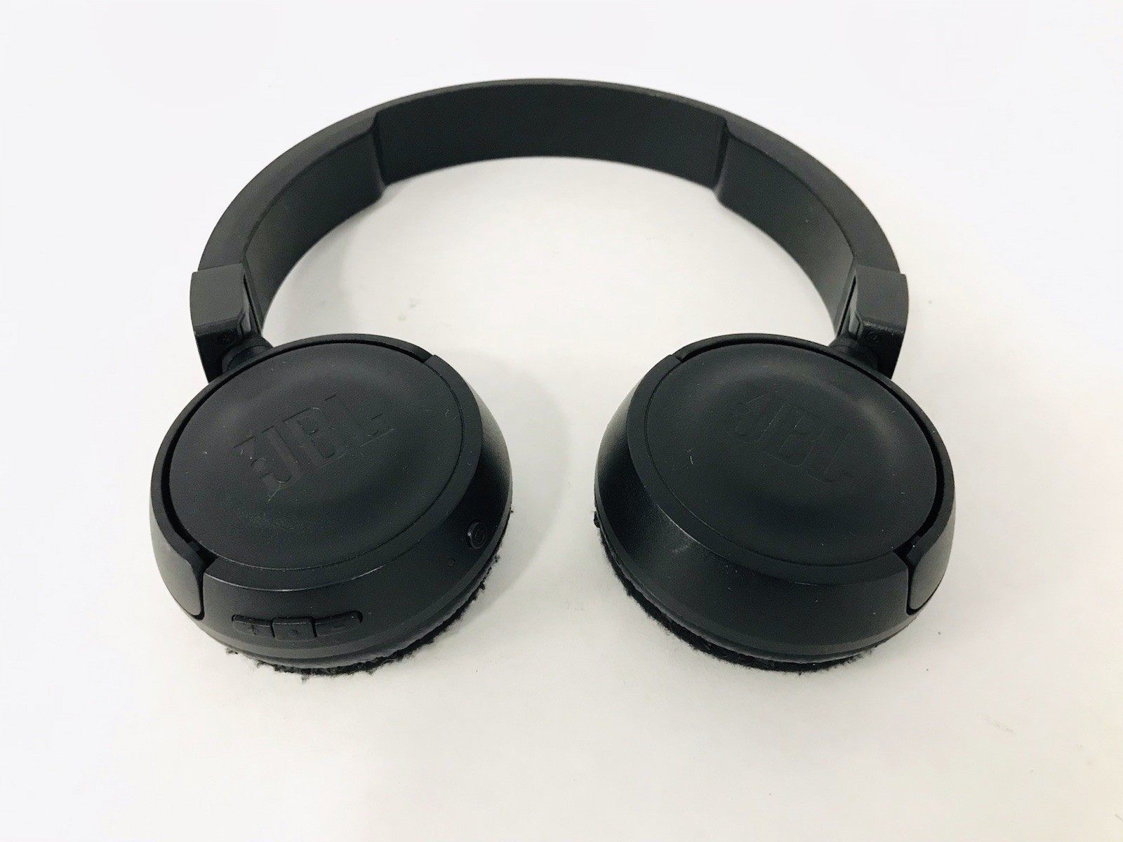 JBL Bluetooth Headphones Black And White With Charger