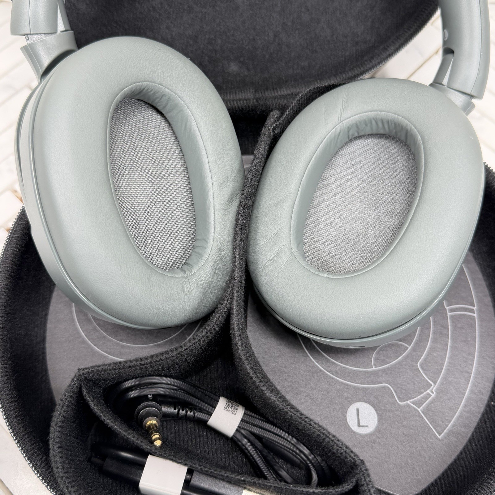 Sony ULT WEAR 900N Wireless Noise Canceling Bluetooth Headphones – Forest Gray
