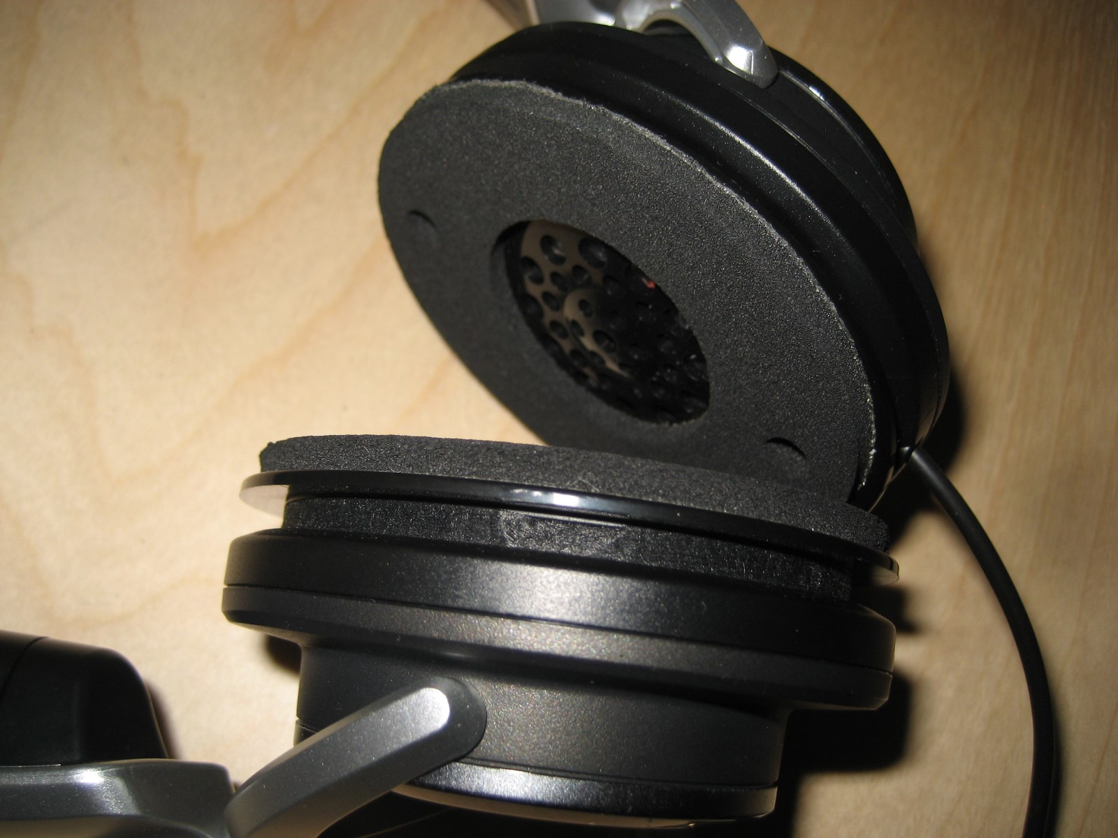 Sony MDR-NC6 Noise Canceling Headphones