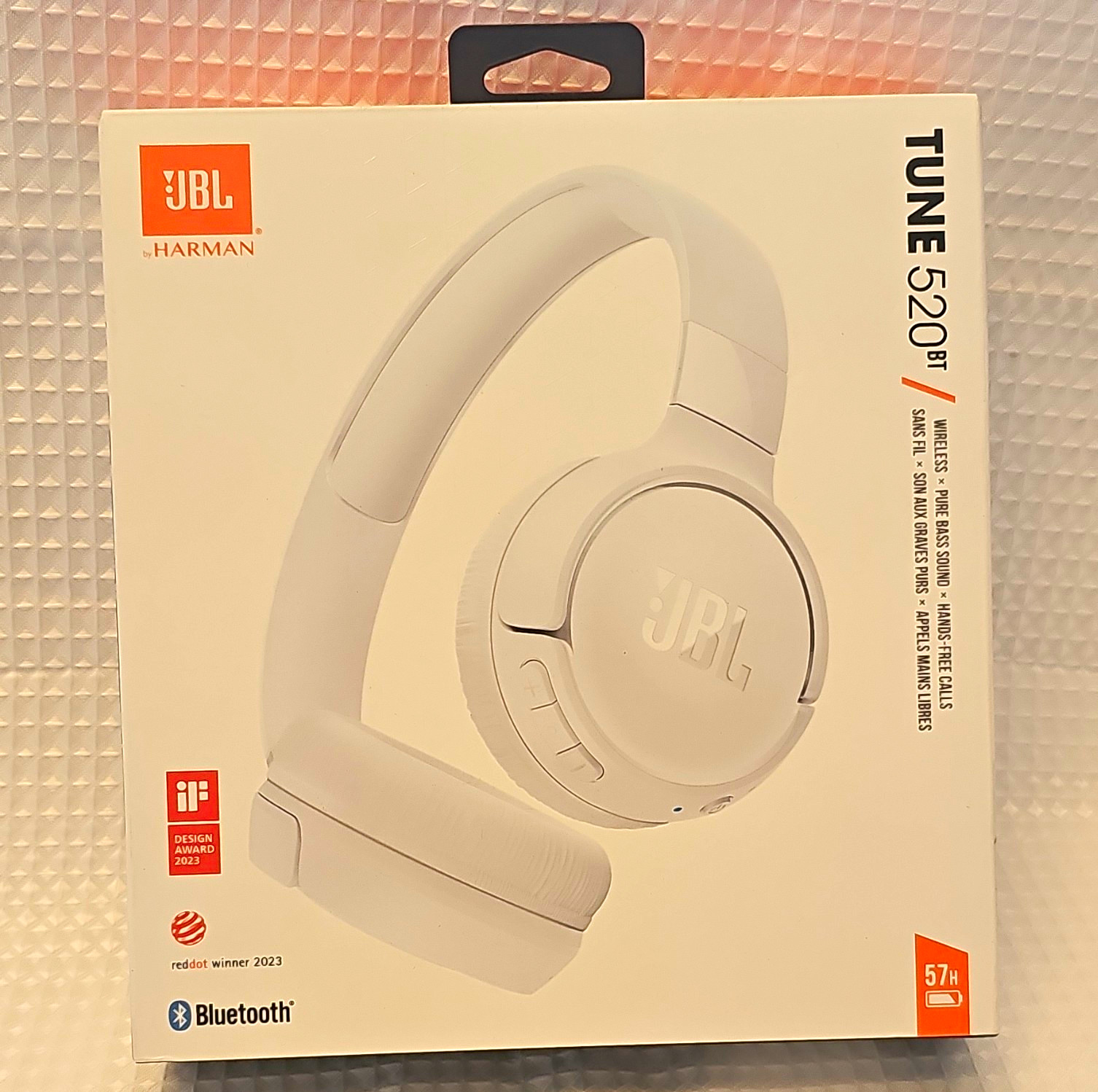 JBL Tune 520BT Wireless On-Ear Headphones Bluetooth USB-C White Foldable