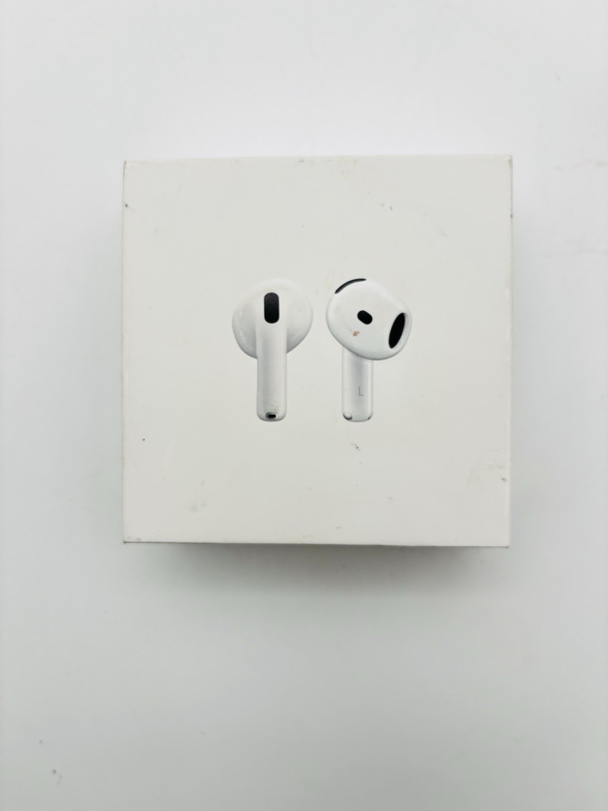 Apple AirPods 4th Generation. BOX ONLY. A3058 A3050 A3053 White