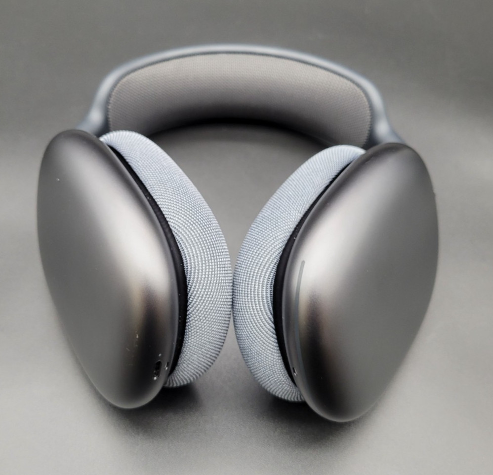 Apple AirPods Max Over-Ear Wireless Headphones – Space Gray/A2096