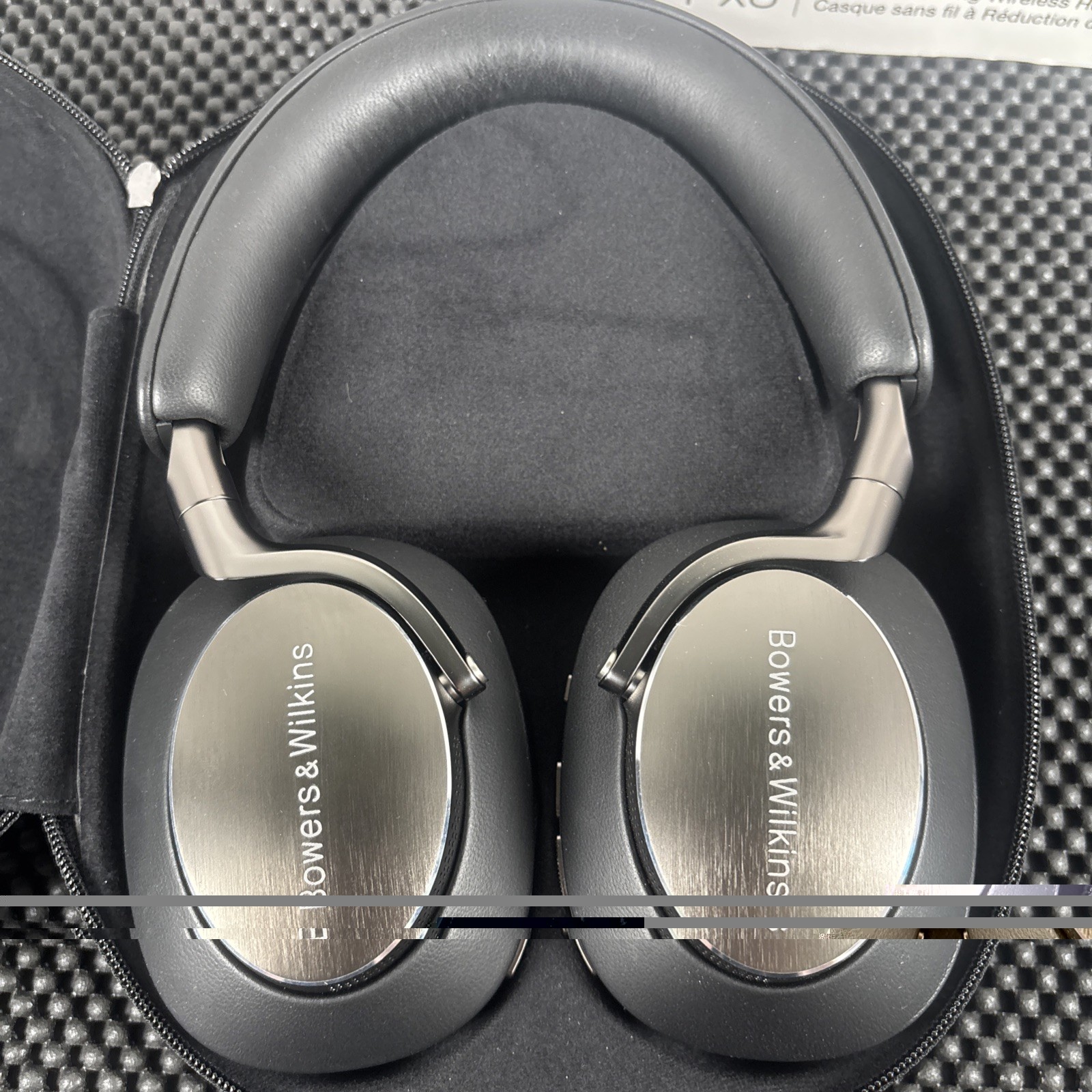 Bowers & Wilkins Px8 Wireless Over-Ear Bluetooth Headphones Black FP42951 – USED