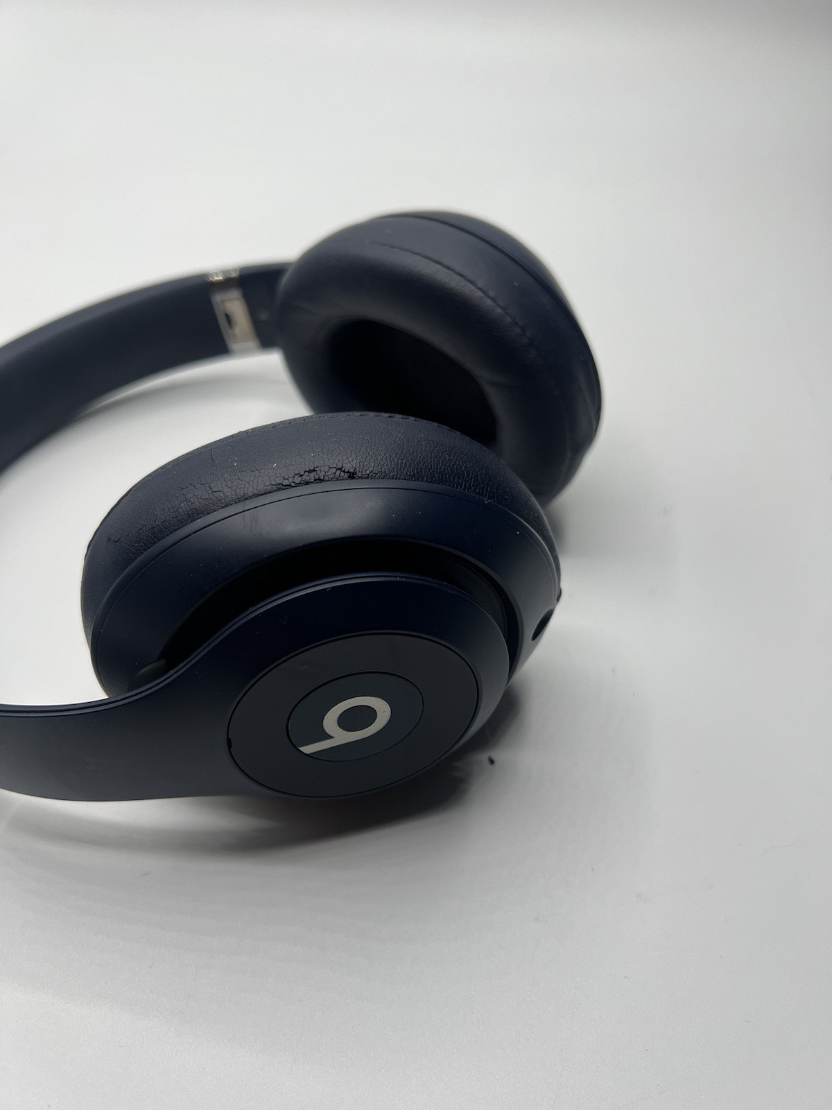 Beats by Dr. Dre Studio3 Bluetooth On Ear Wireless Headphones/W Case – Navy Blue