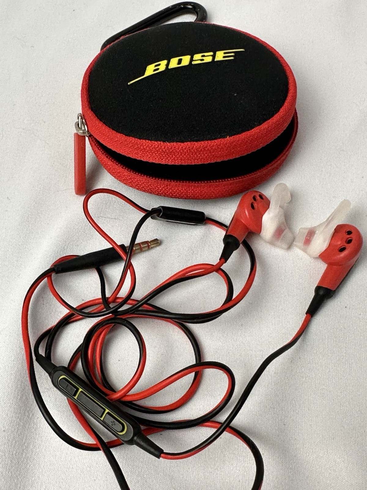 Bose Soundtrue In Ear WIRED Earphones Earbuds Red & Black with Case