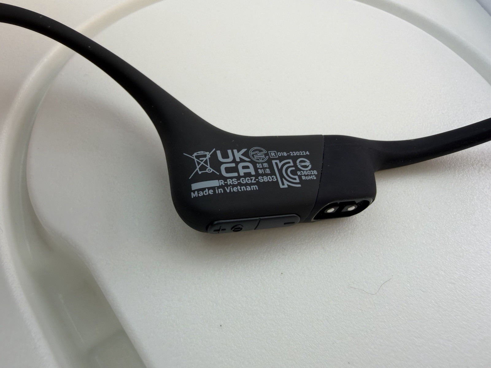Shokz OpenRun Wireless Bone Conduction Headphones – Black S803