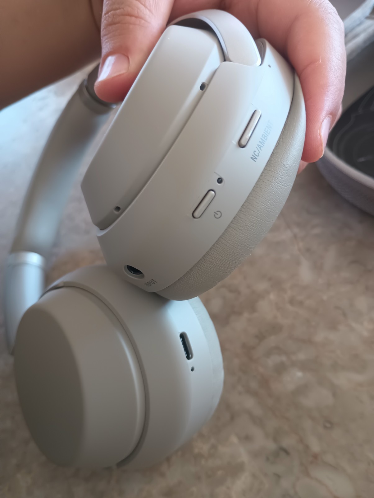 Sony WH-1000X M3 Wireless Noise Canceling Overhead Headphones USBC