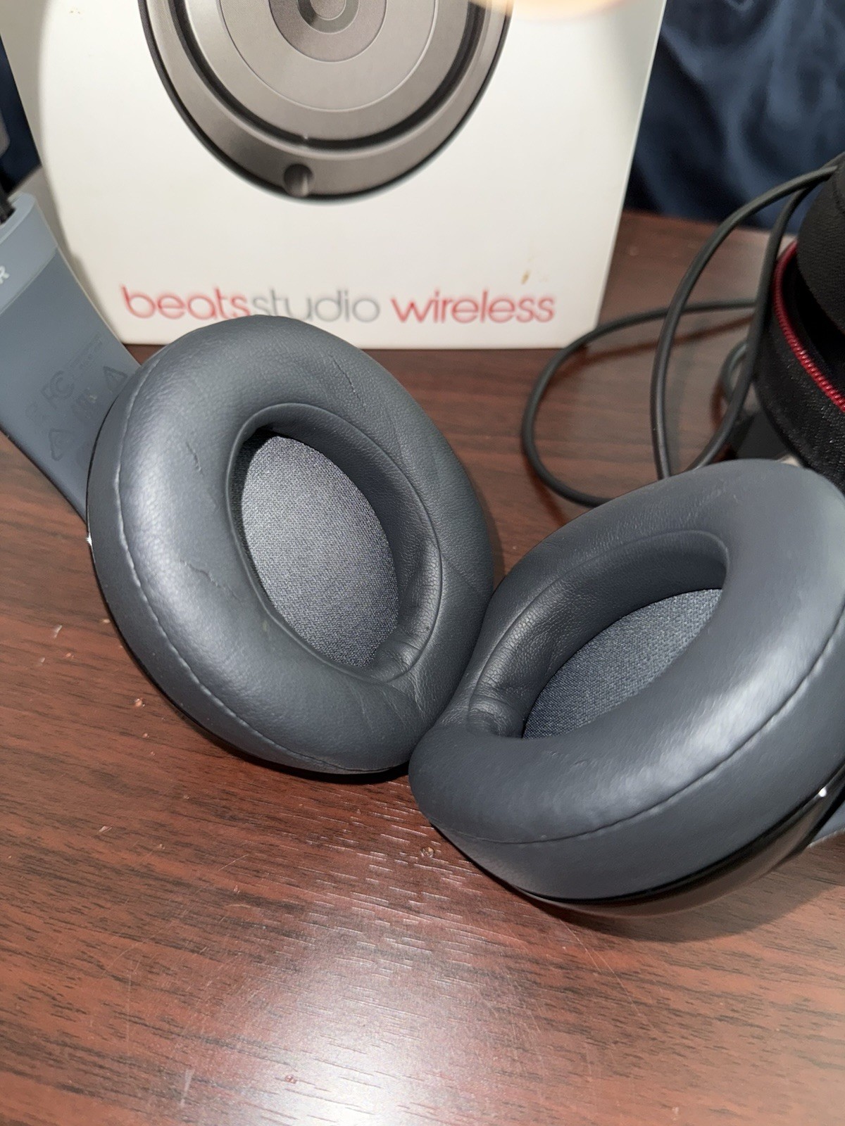Beats by Dr. Dre Studio Wireless Over the Ear Headphones – Titanium – USED W BOX