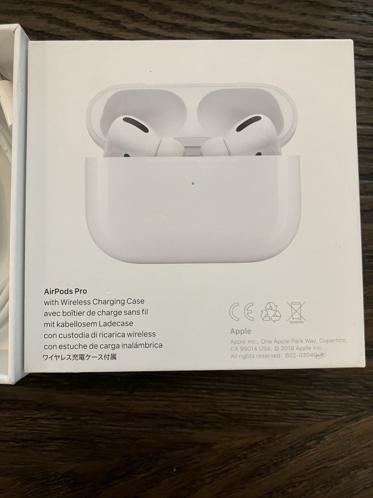 Apple AirPods Pro In-Ear Earbuds w/ Wireless Charging Case NO EAR TIPS