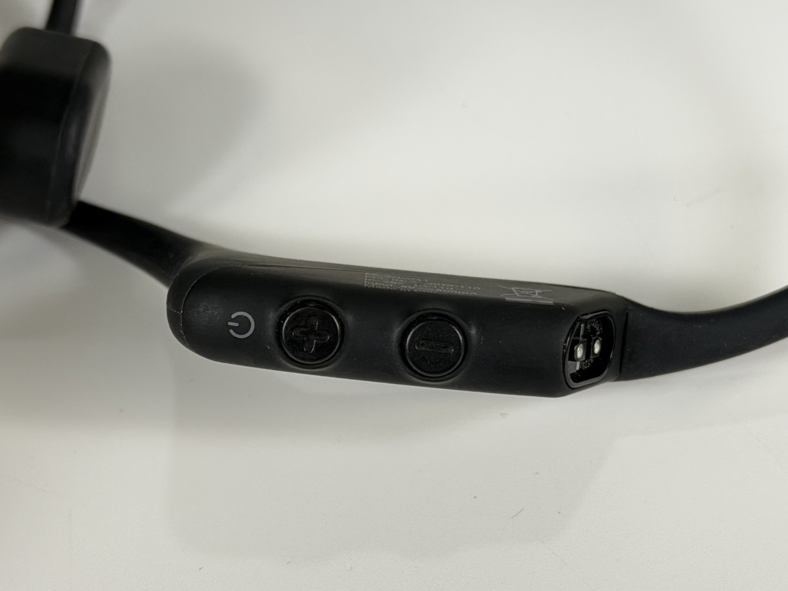 SHOKZ OPENCOMM 2 UC Bone Conduction Bluetooth Headset with Boom Mic / USB-A
