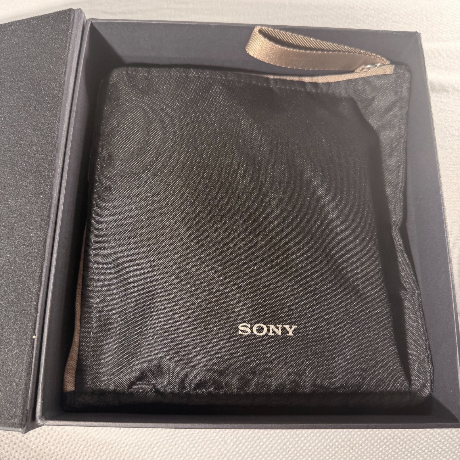 Sony WI-1000X Wireless Champagne Gold Neckband Noise Canceling Headphones Earbud