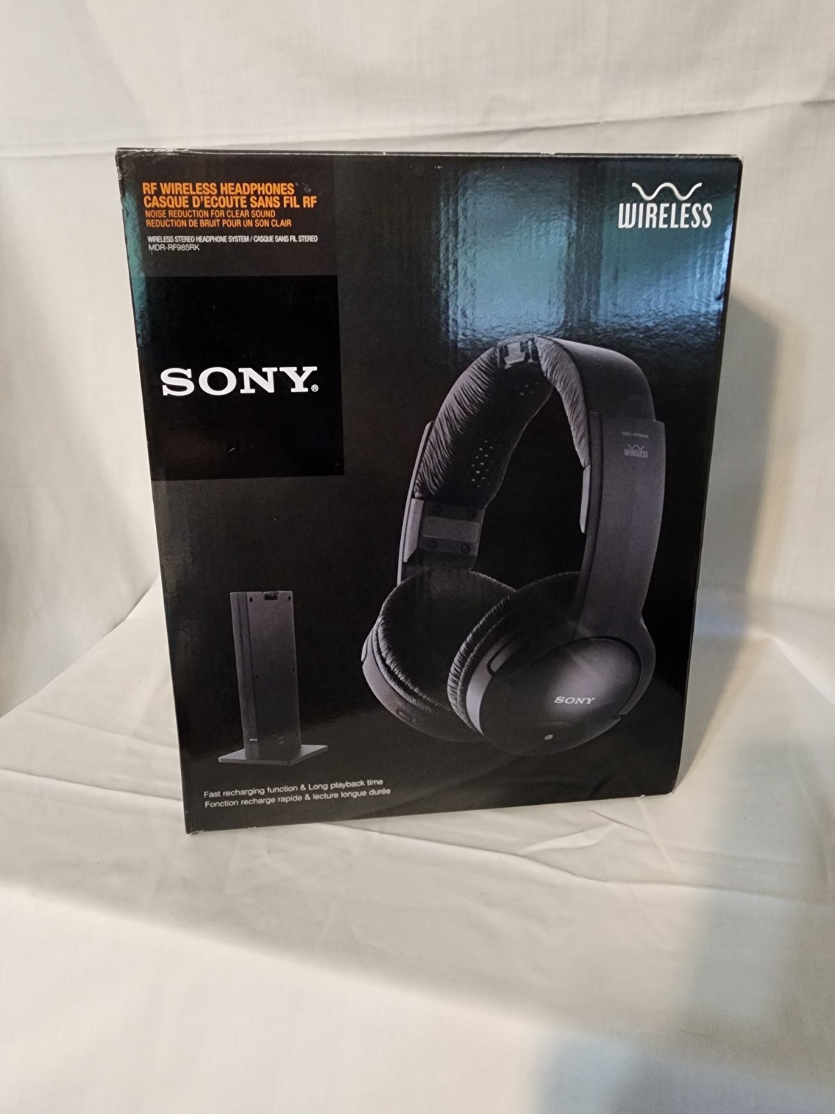 Sony MDR-RF985RK Wireless RF Headphones System w Base Open Box