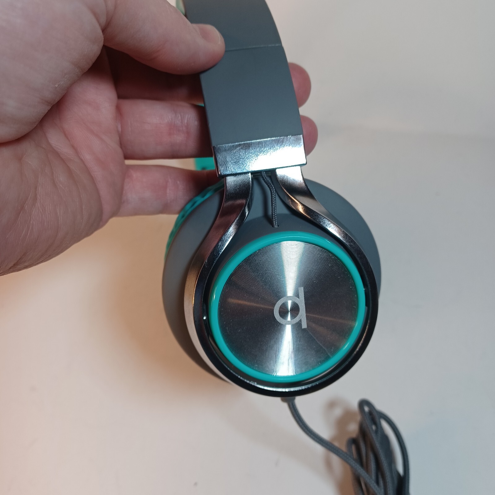 Artix CL750 Wired Headphones with Mic & Volume Control — 90% Noise Cancelling