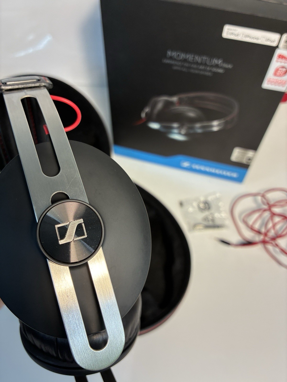 Sennheiser MOMENTUM Wired Over Ear Headphones – Black – iPhone