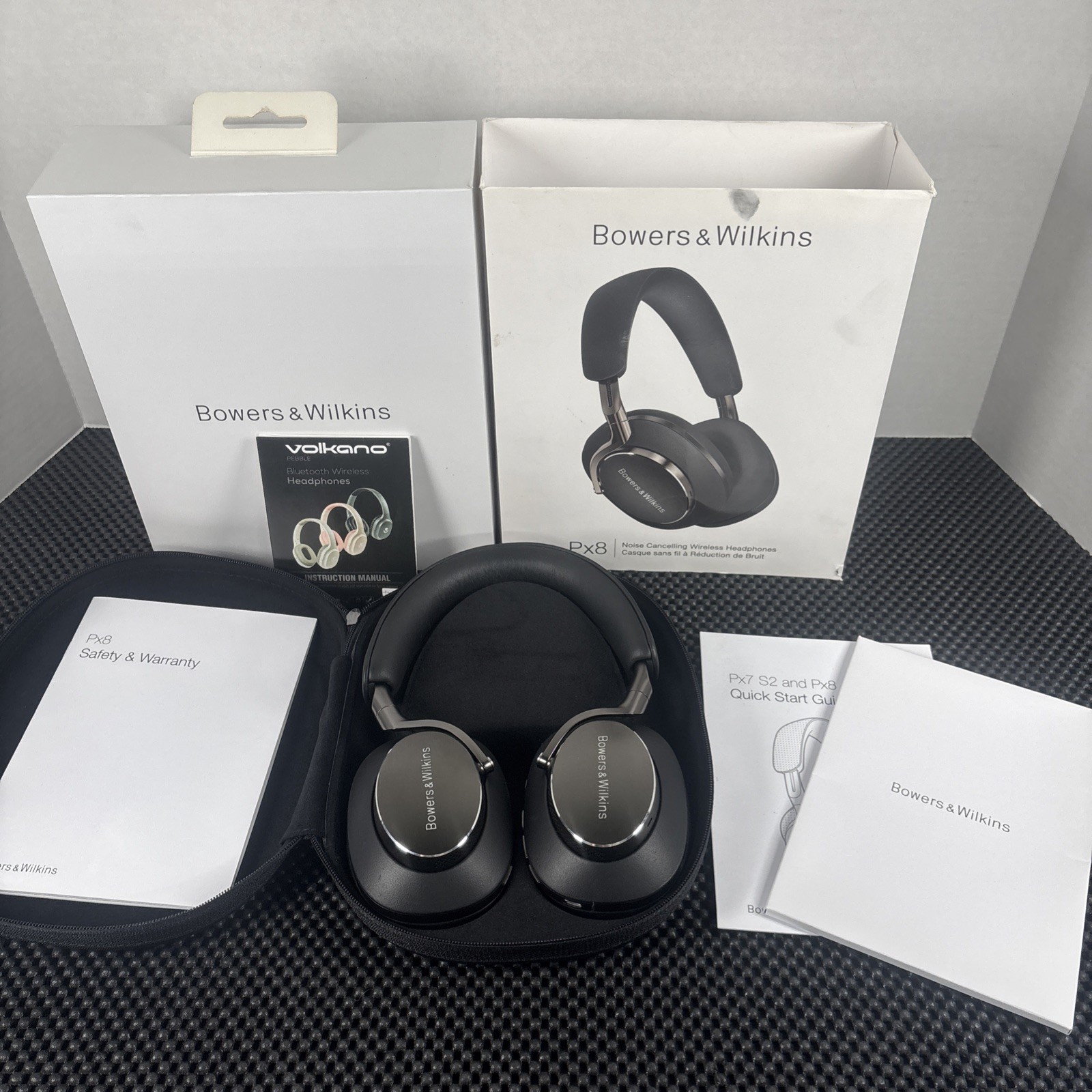 Bowers & Wilkins Px8 Wireless Over-Ear Bluetooth Headphones Black FP42951 – USED