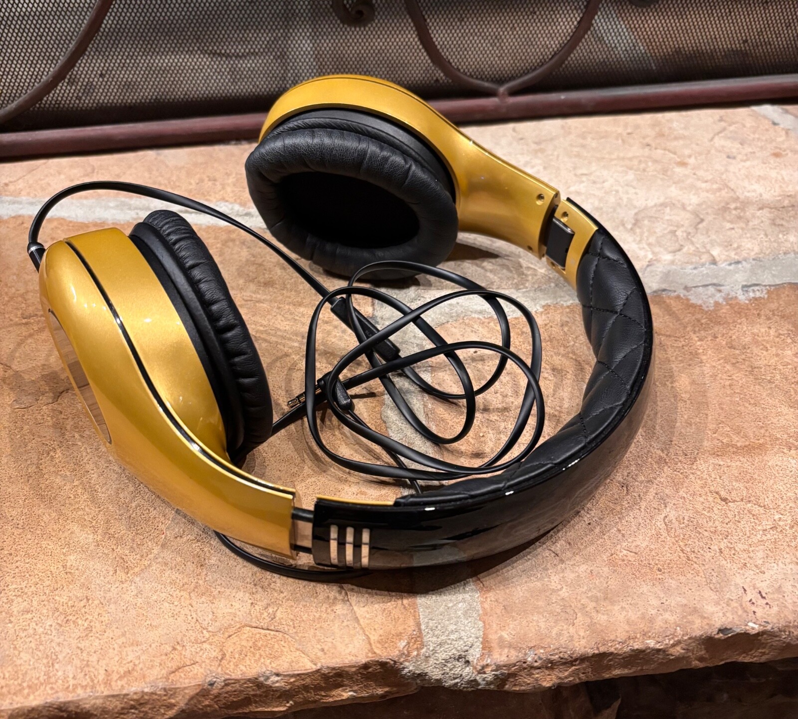 SOUL SL300 Elite High Definition Noise Canceling Headphones by Ludacris