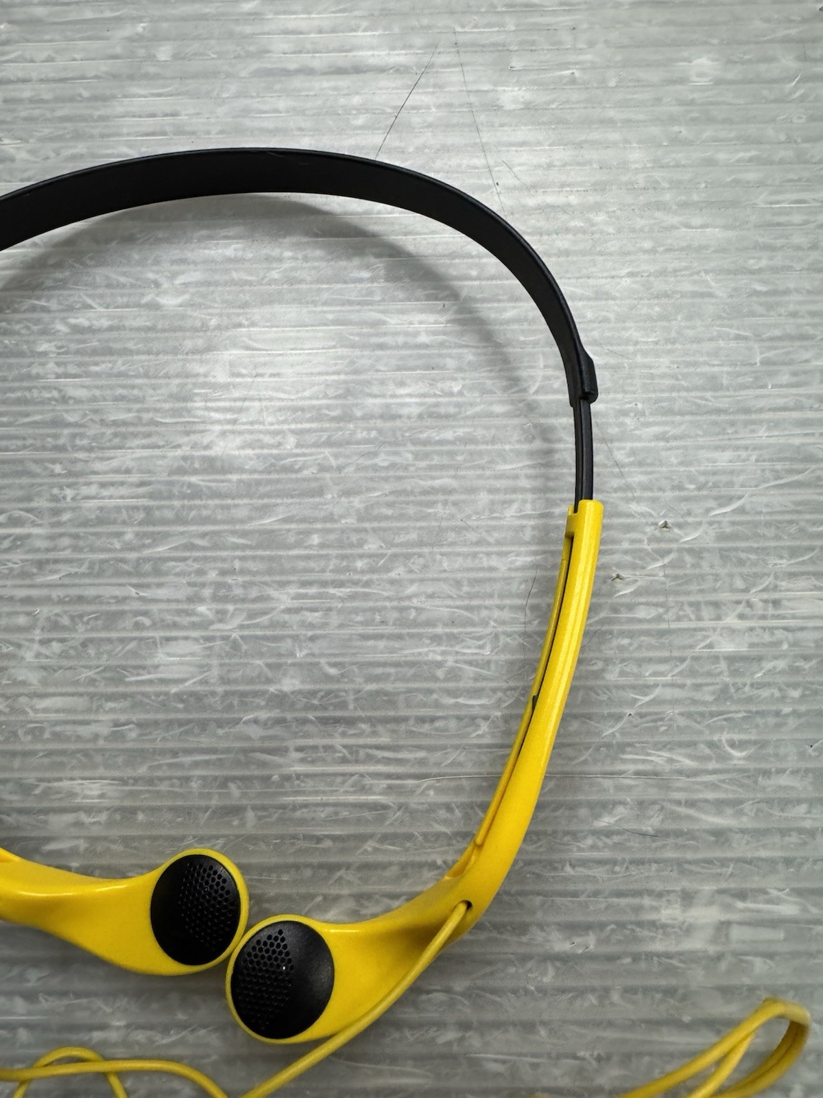 SONY MDR-W014 yellow Sports Walkman Stereo Headphones 3.5mm Jack