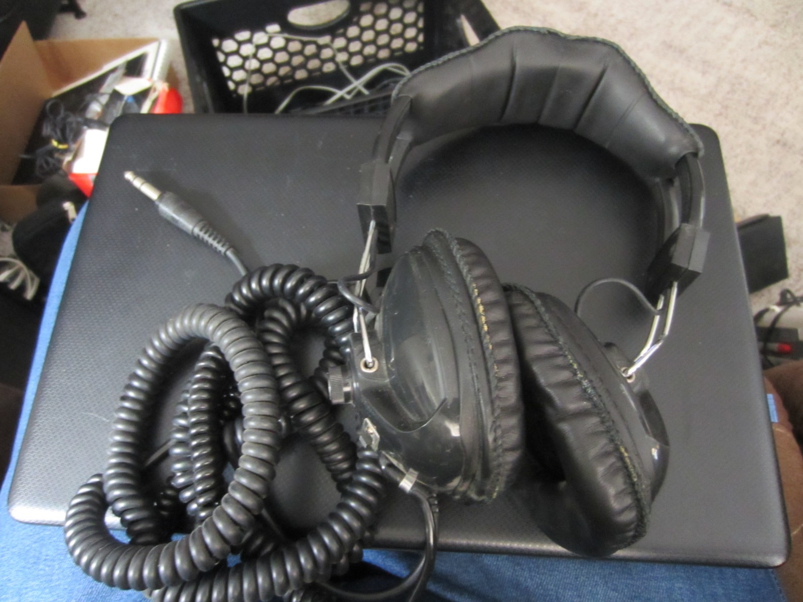 Calrad 15-135 Black Stereo Headphones 1/4″ Jack & Extension Jack Cable
