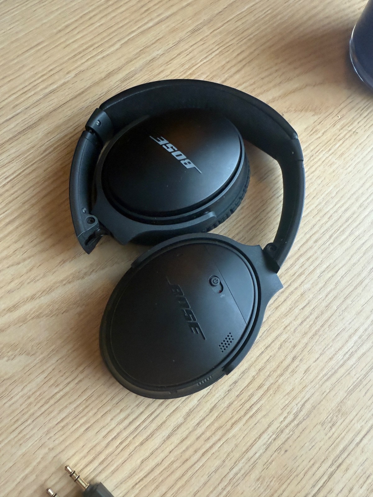 Bose QuietComfort 35 Over the Ear Wireless Headphones – Black