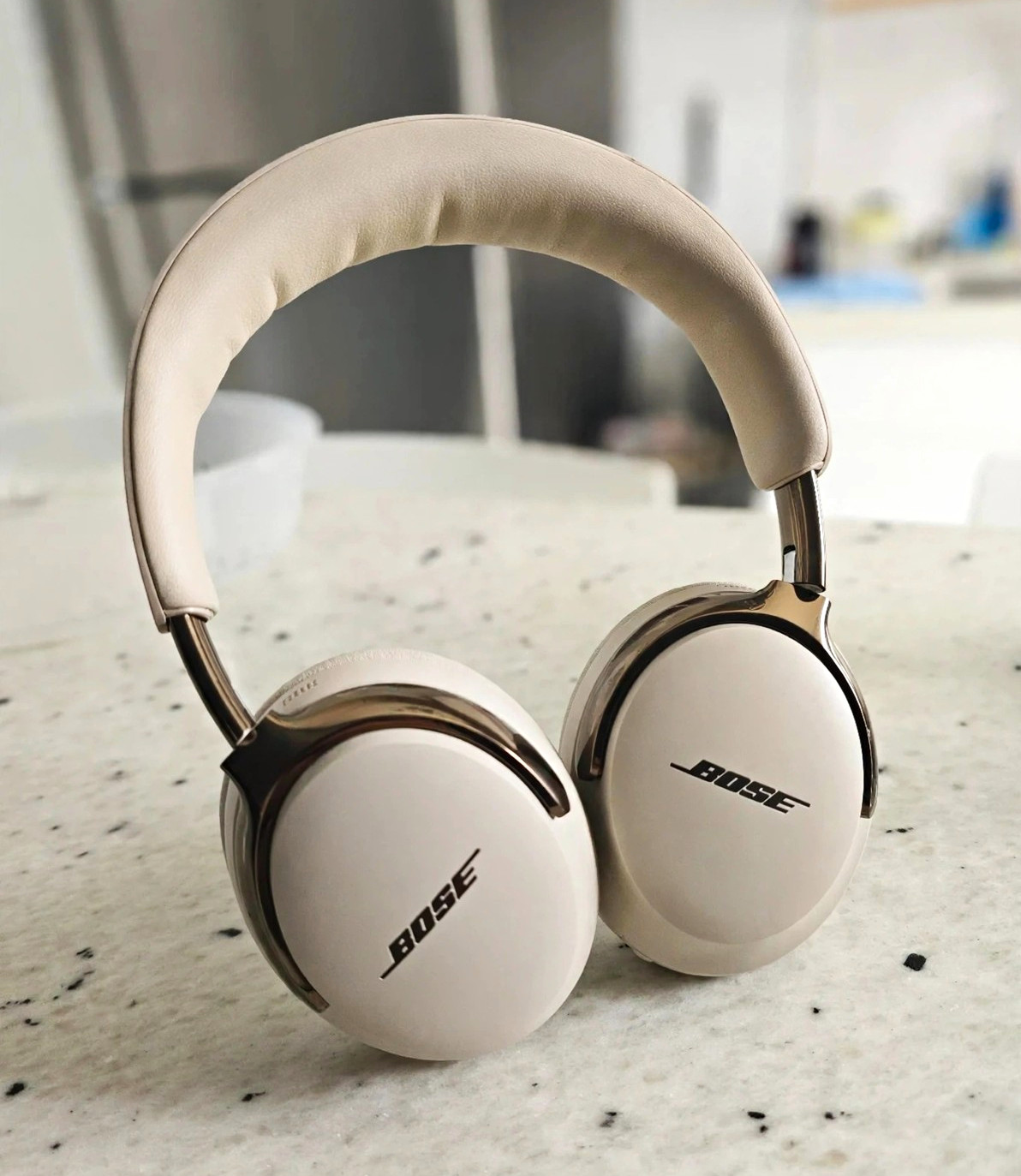 Bose QuietComfort Ultra Bluetooth Over-Ear Headphones Headband White/Beige/Gold