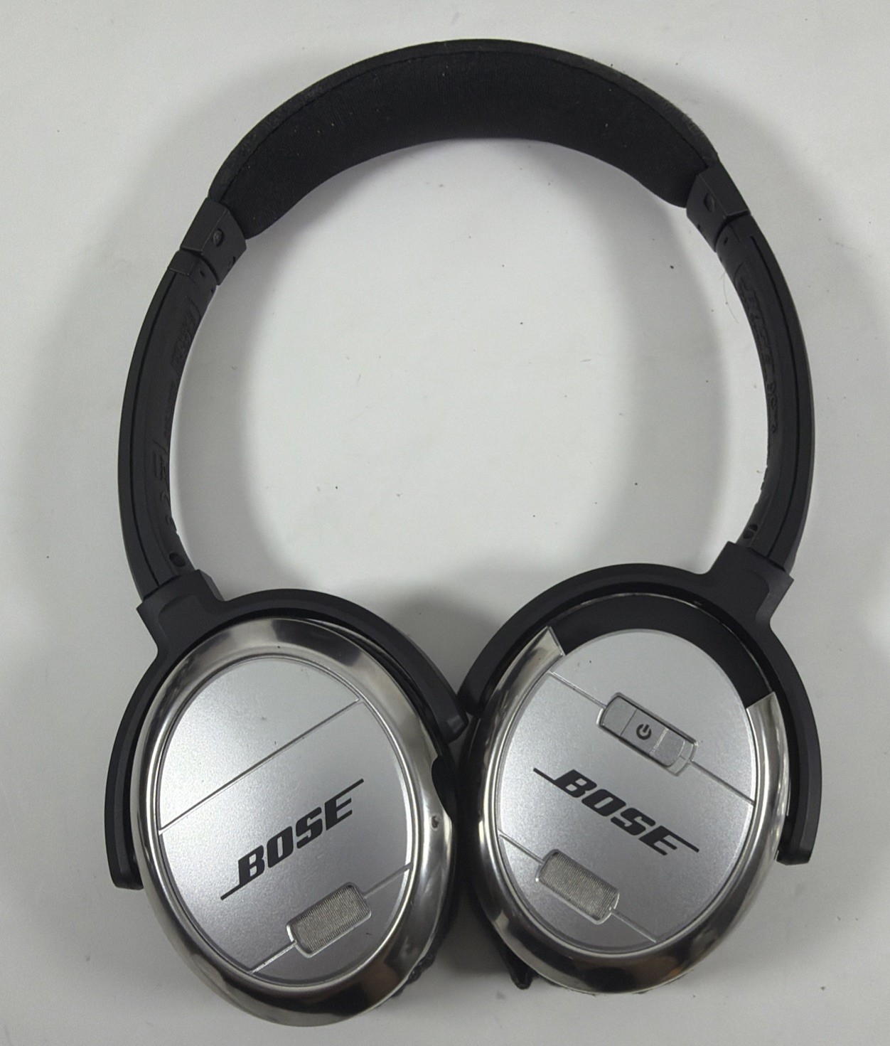 Bose QuietComfort 3 QC3 Noise-Cancelling Headphones, Black and Silver
