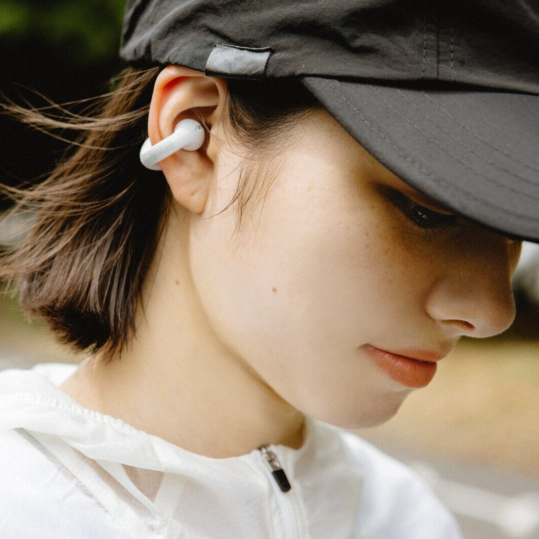 ambie Sound Earcuffs AM-TW02 Bluetooth USB Type-C Lithium-ion Battery JAPAN NEW