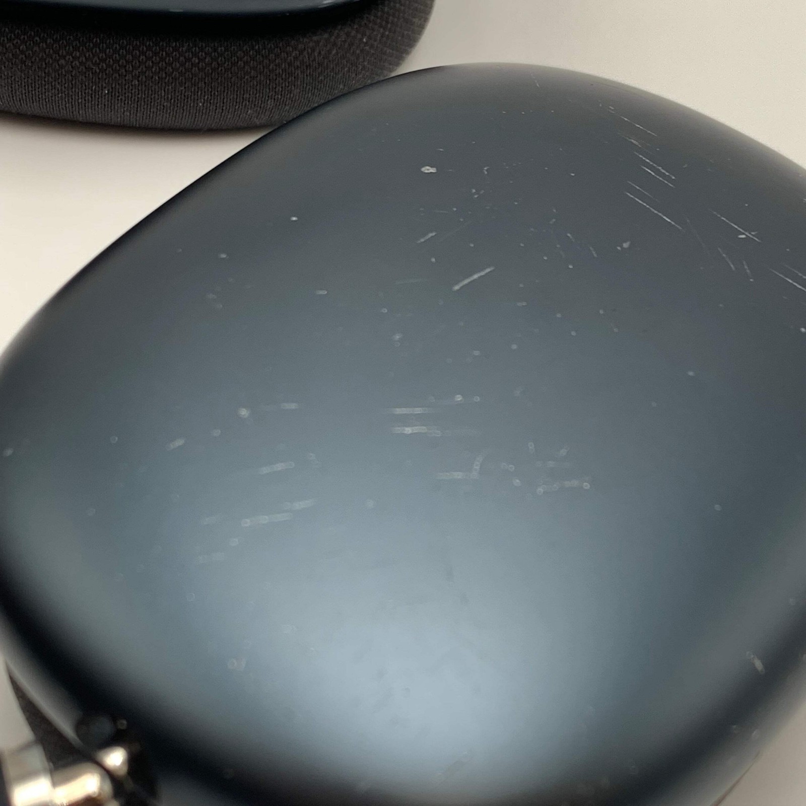 Apple AirPods Max A3184 (USB-C) Over-Ear Headphones Midnight