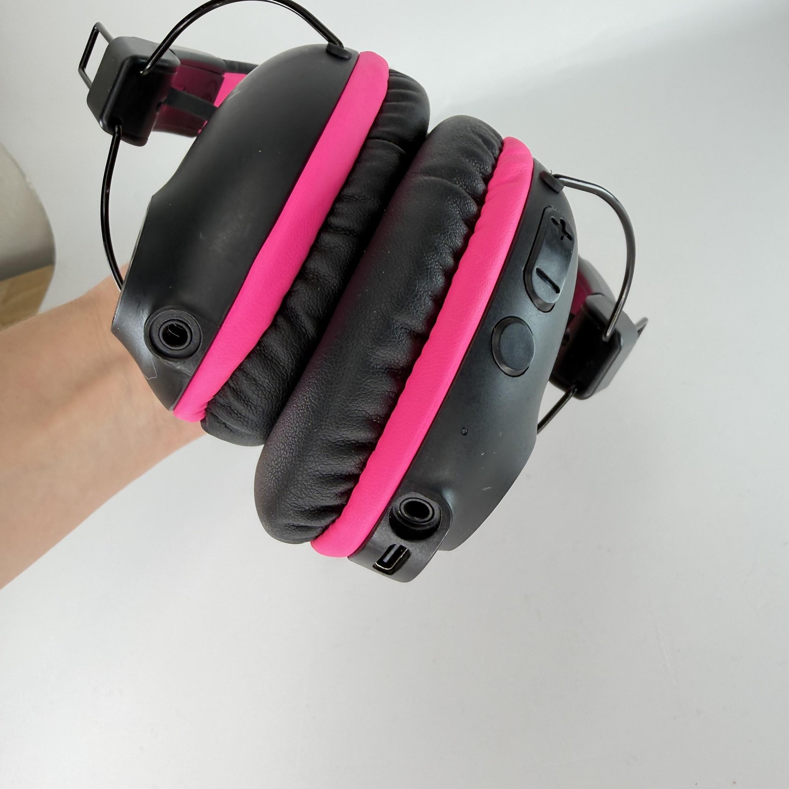 JLab JBuddies Pro Kids Over Ear Headphones Pink Bluetooth 3.5mm Micro-USB