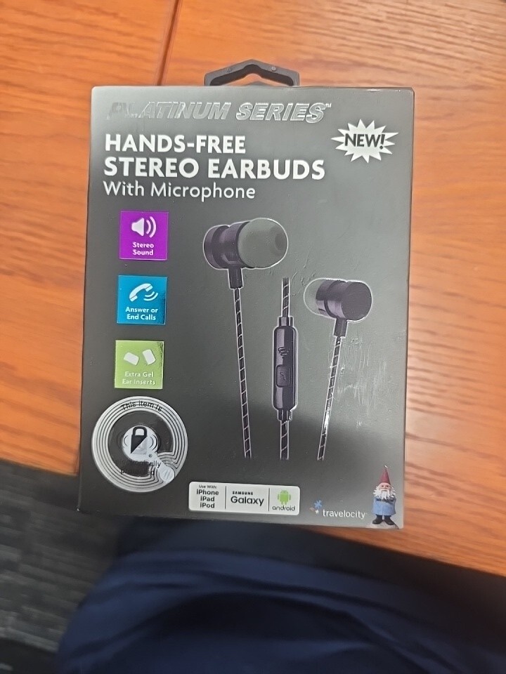Travelocity Platinum Series Hands-Free Stereo Earbuds with Microphone – Black