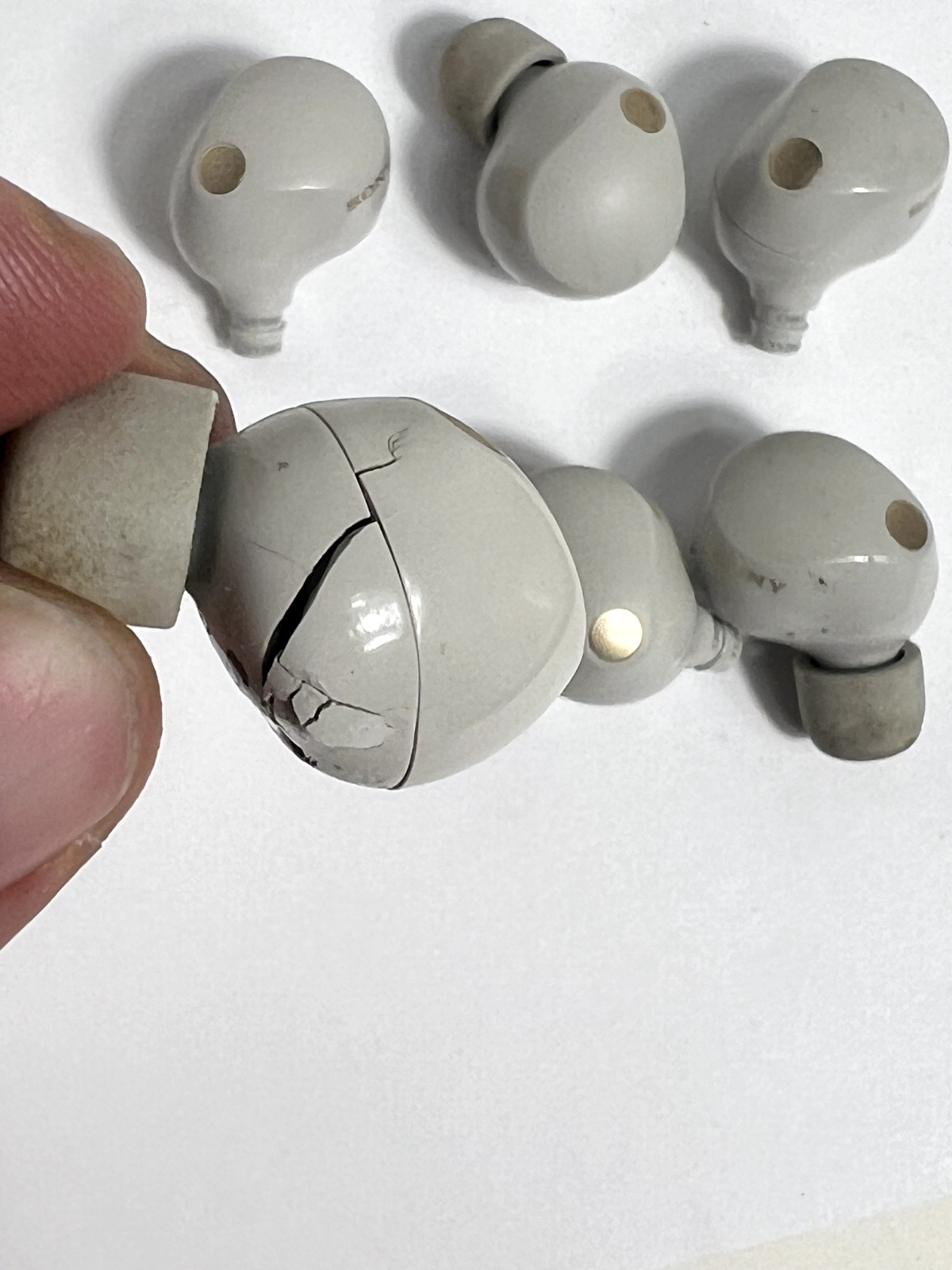 Lot of 6 SONY WF-1000XM5 Earbuds Silver For Parts NOT WORKING? 4 Right – 2 Left