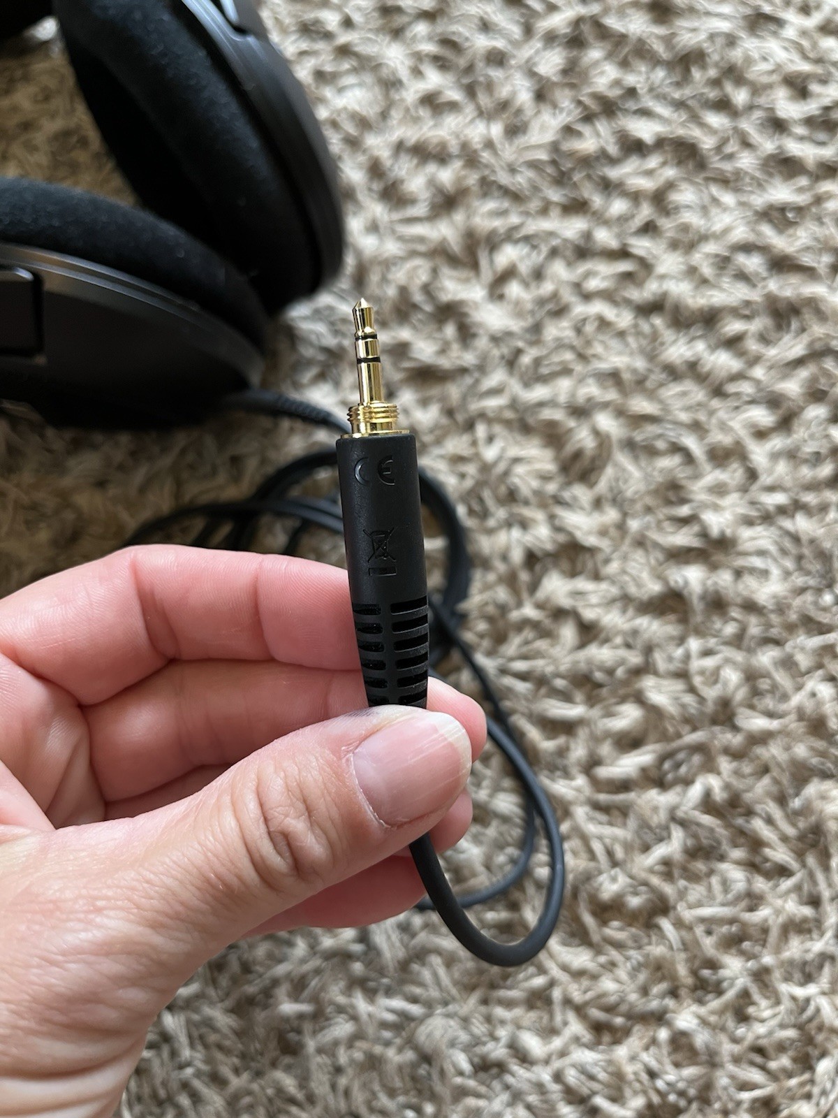 Sennheiser HD 560S Black Over-the-Ear Audiophile Headphones