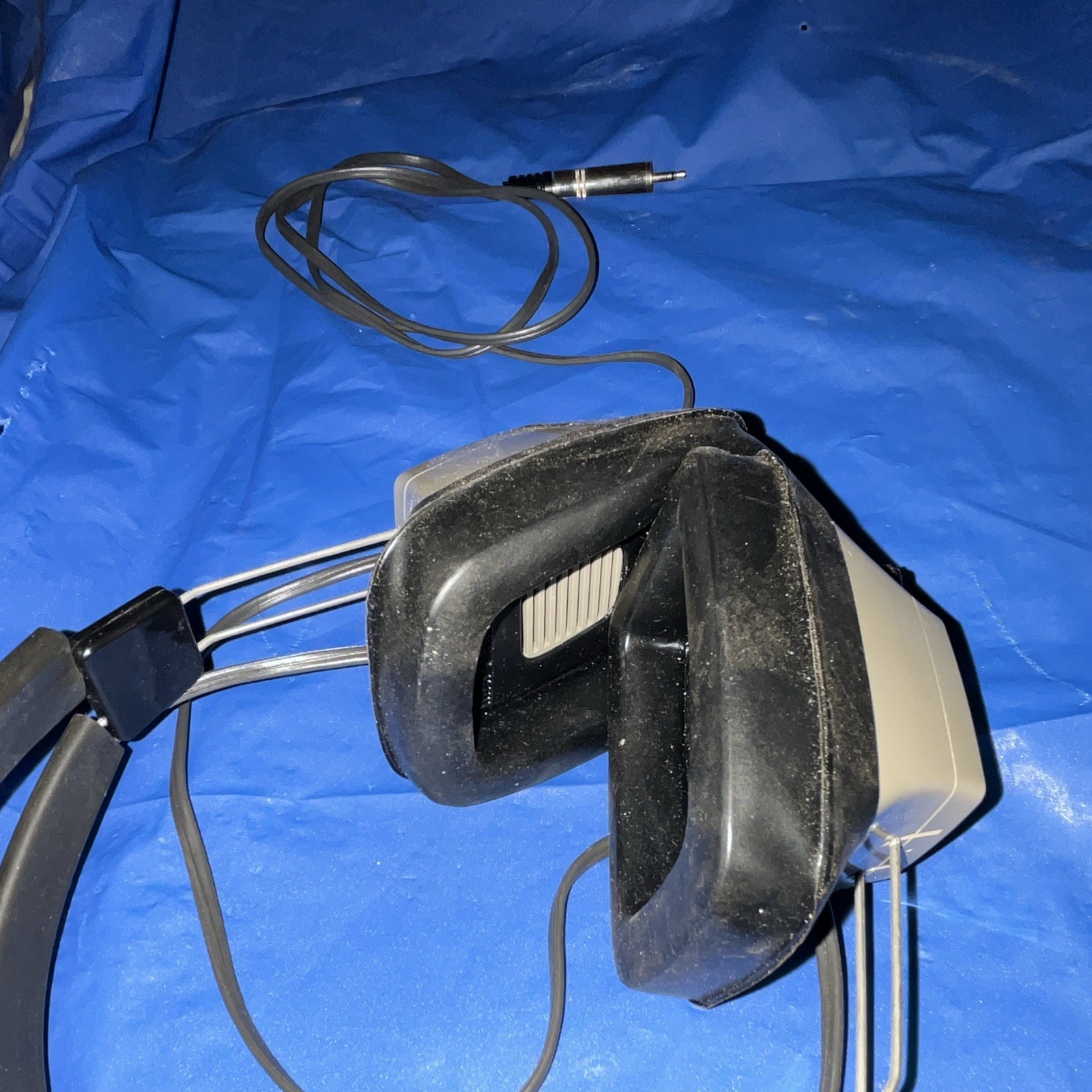 Telex Over-Ear Wired Studio Headphones 1/4 in Plug Black/Gray Adjustable