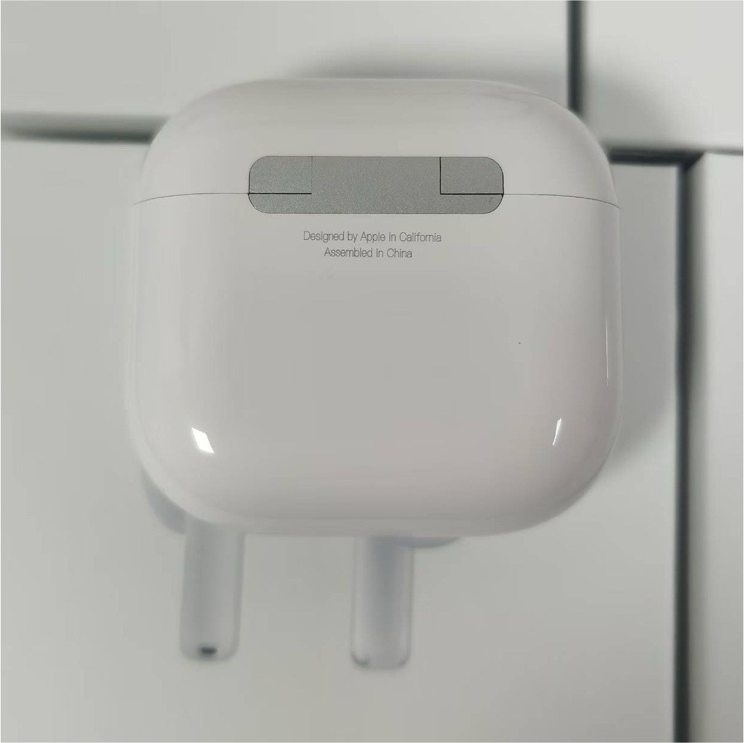 Apple AirPods 4 (ANC) Wireless Bluetooth In-Ear Earbuds with Charging Case White