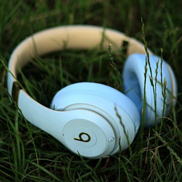 Beats Studio3 Wireless Headphone Skyline Collection – Crystal Blue (New Sealed)