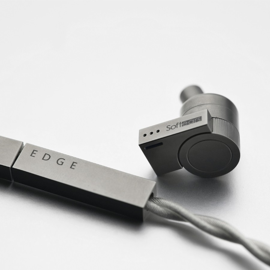 Softears Edge In Ear Wired Hifi Dynamic Driver Earphone Titanium Alloy Cavity