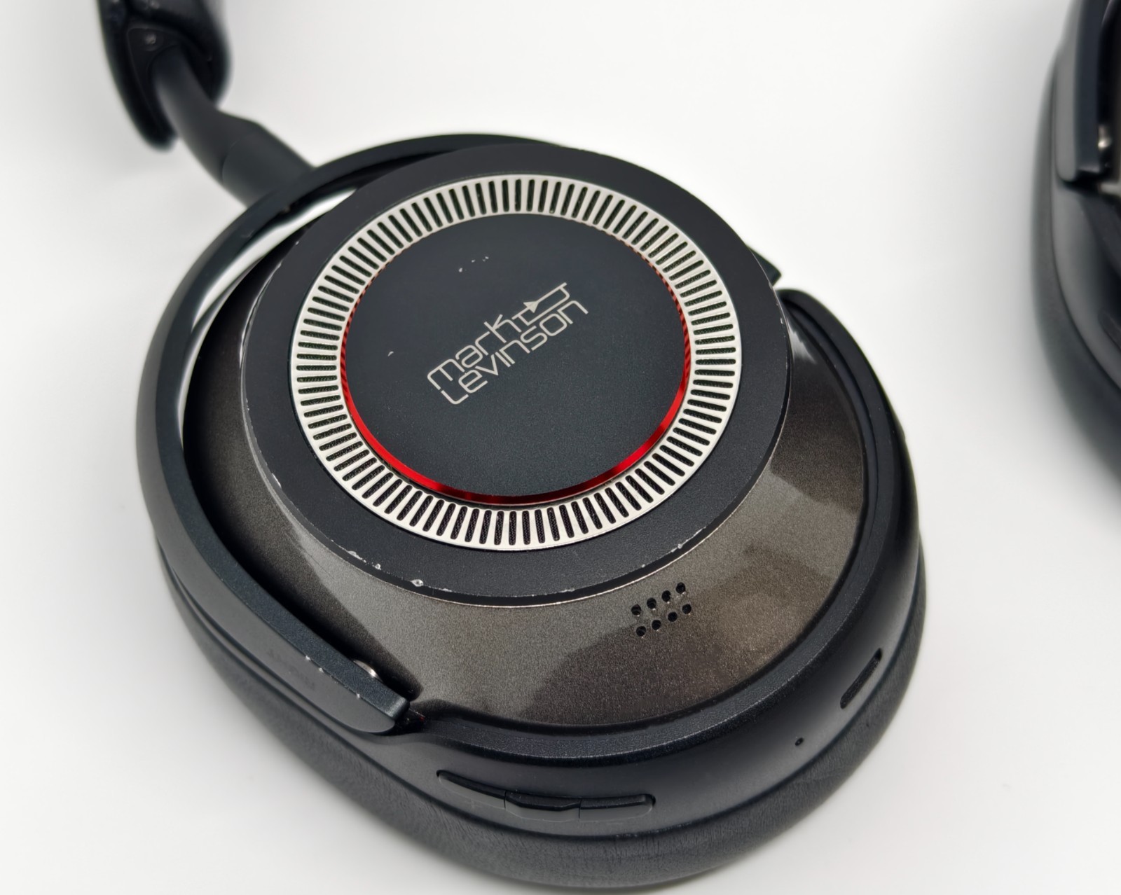 Mark Levinson No.5909 Noise Cancelling Headphones Hi Res LDAC Harman Sound