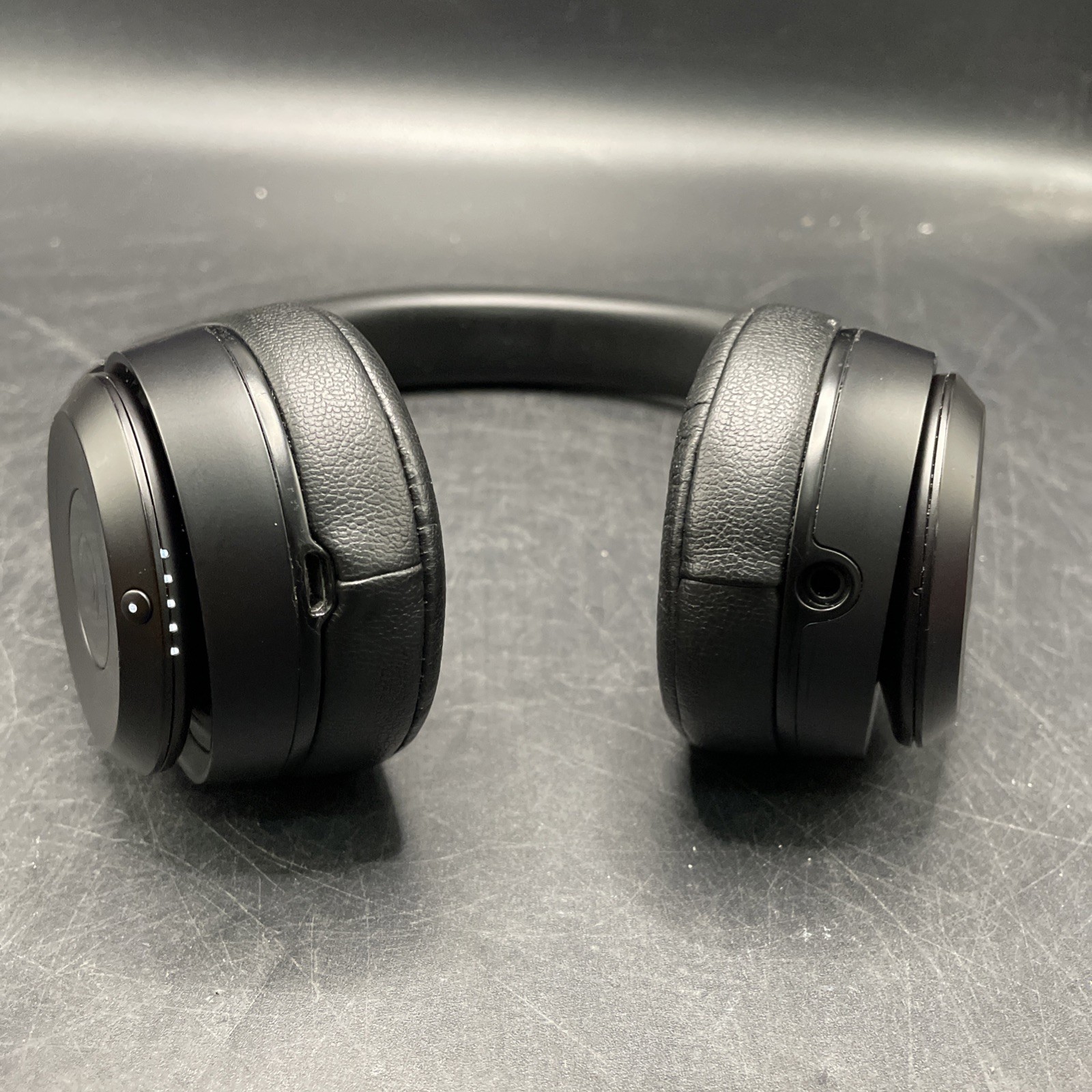 Beats by Dr. Dre Solo3 Wireless On-Ear Headphones Gloss Black A1796