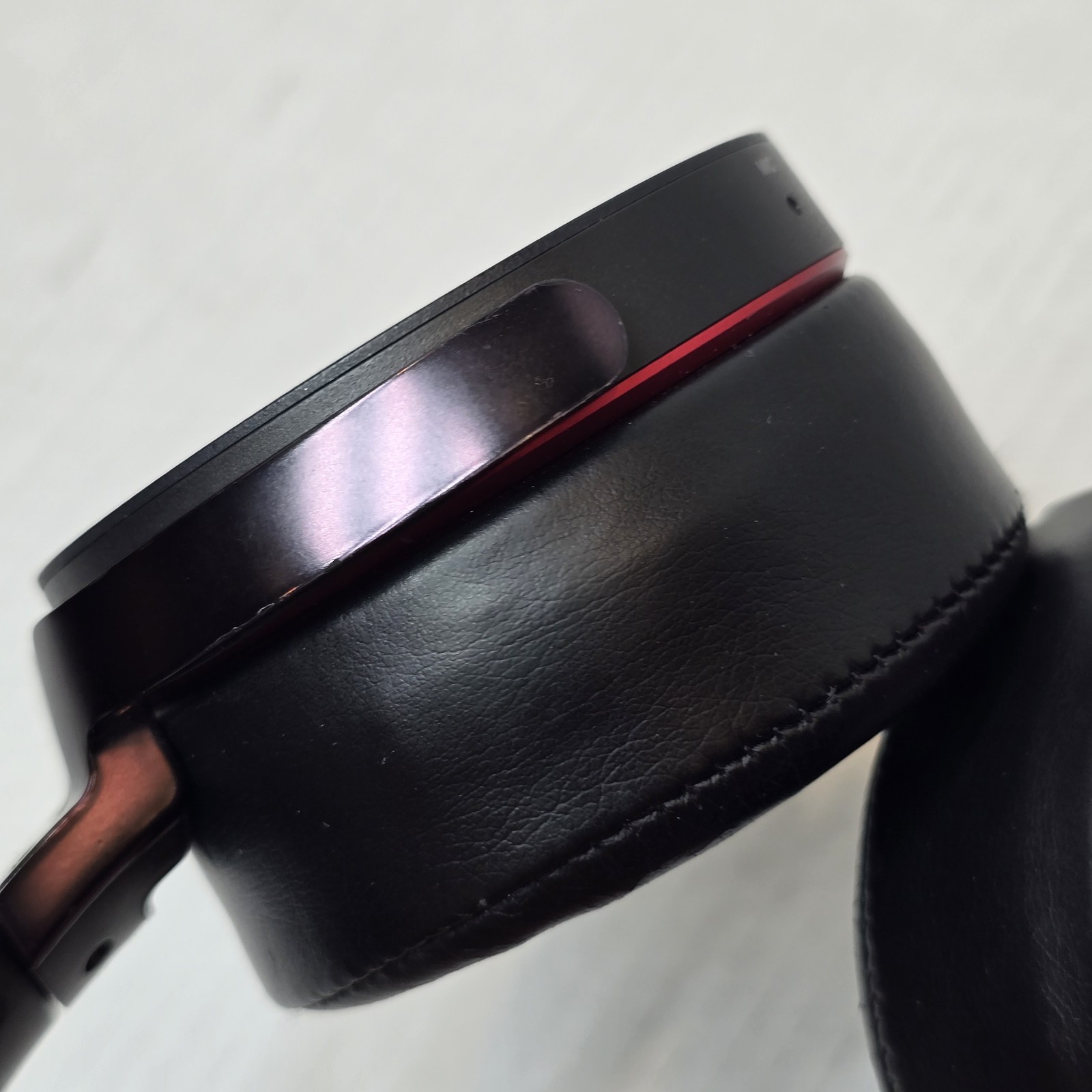 Sony MDR-XB950BT Wireless Headphones Over-Ear Extra Bass Black