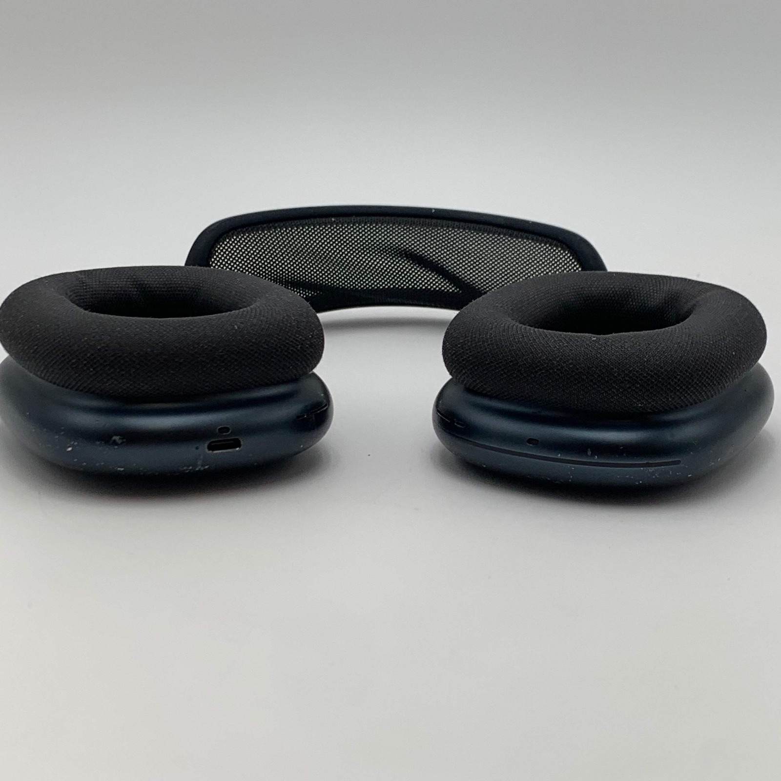 Apple AirPods Max A3184 (USB-C) Over-Ear Headphones Midnight