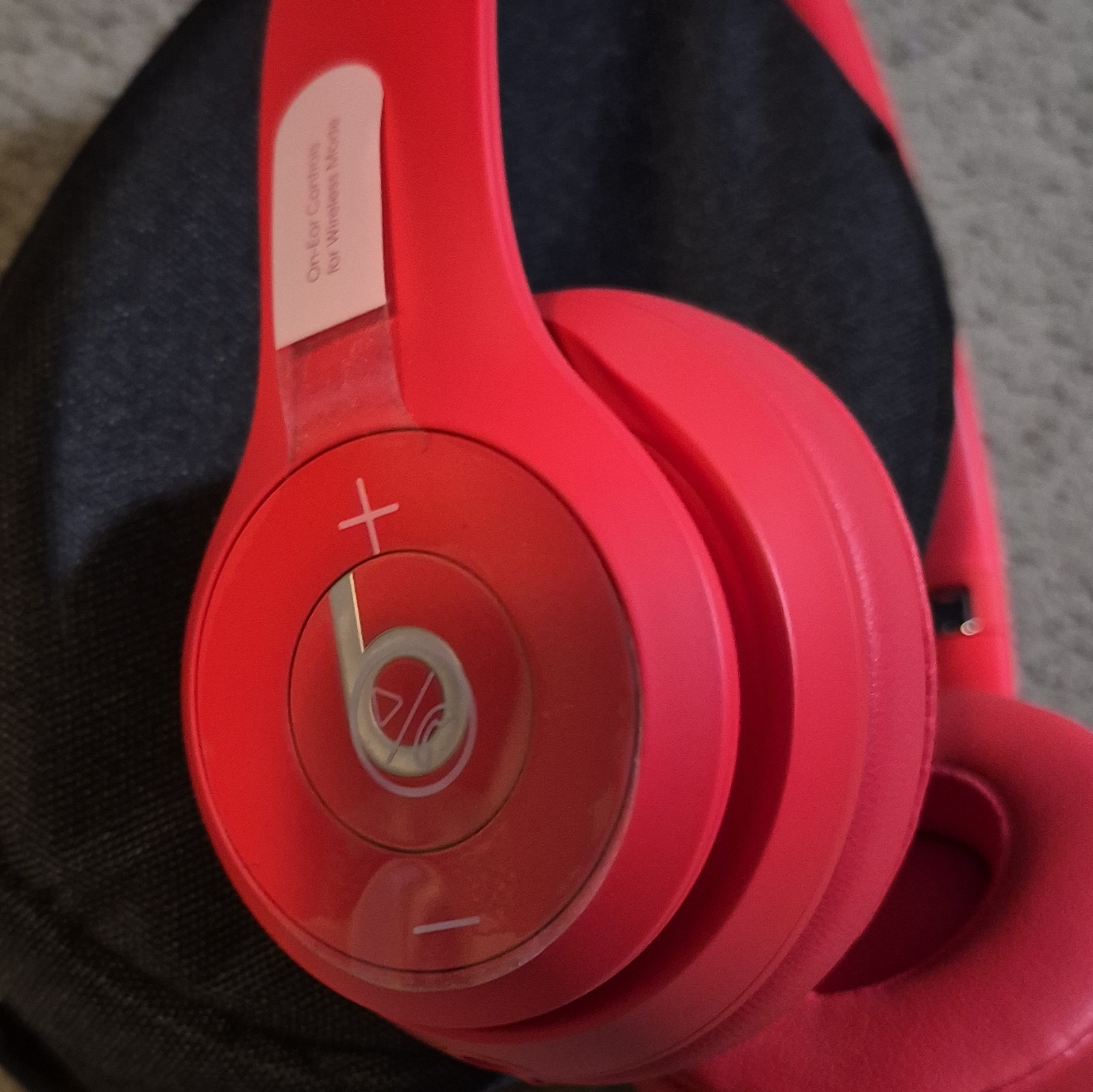 Beats by Dr. Dre Solo3 Wireless Bluetooth On-Ear Headphones Red (PRODUCT)RED